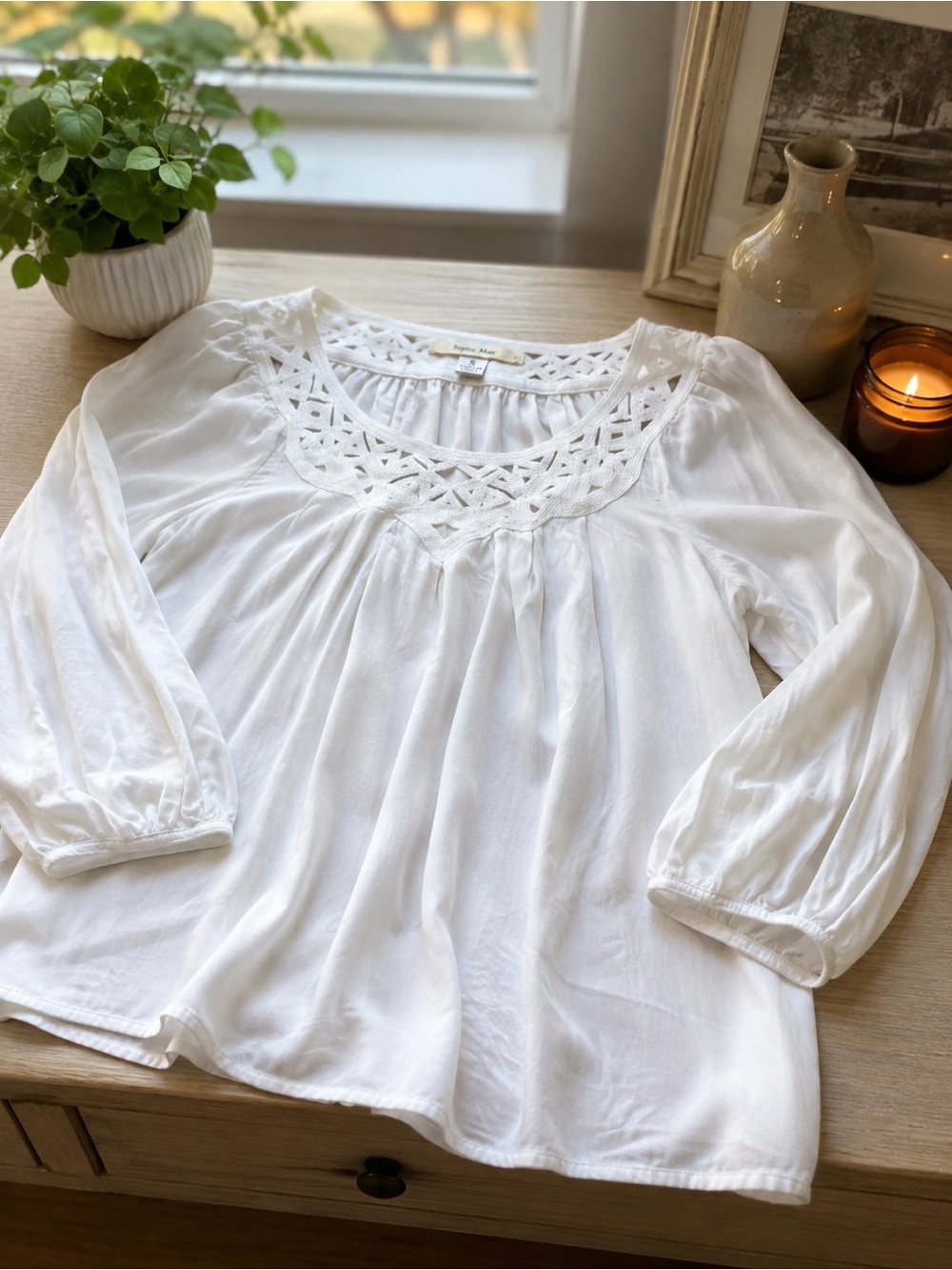 Sophie Max White Crochet Cutout Neckline Blouse Size S
